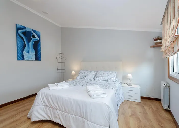 Relajante Y Acogedor En Vigo By Cabana Rentals