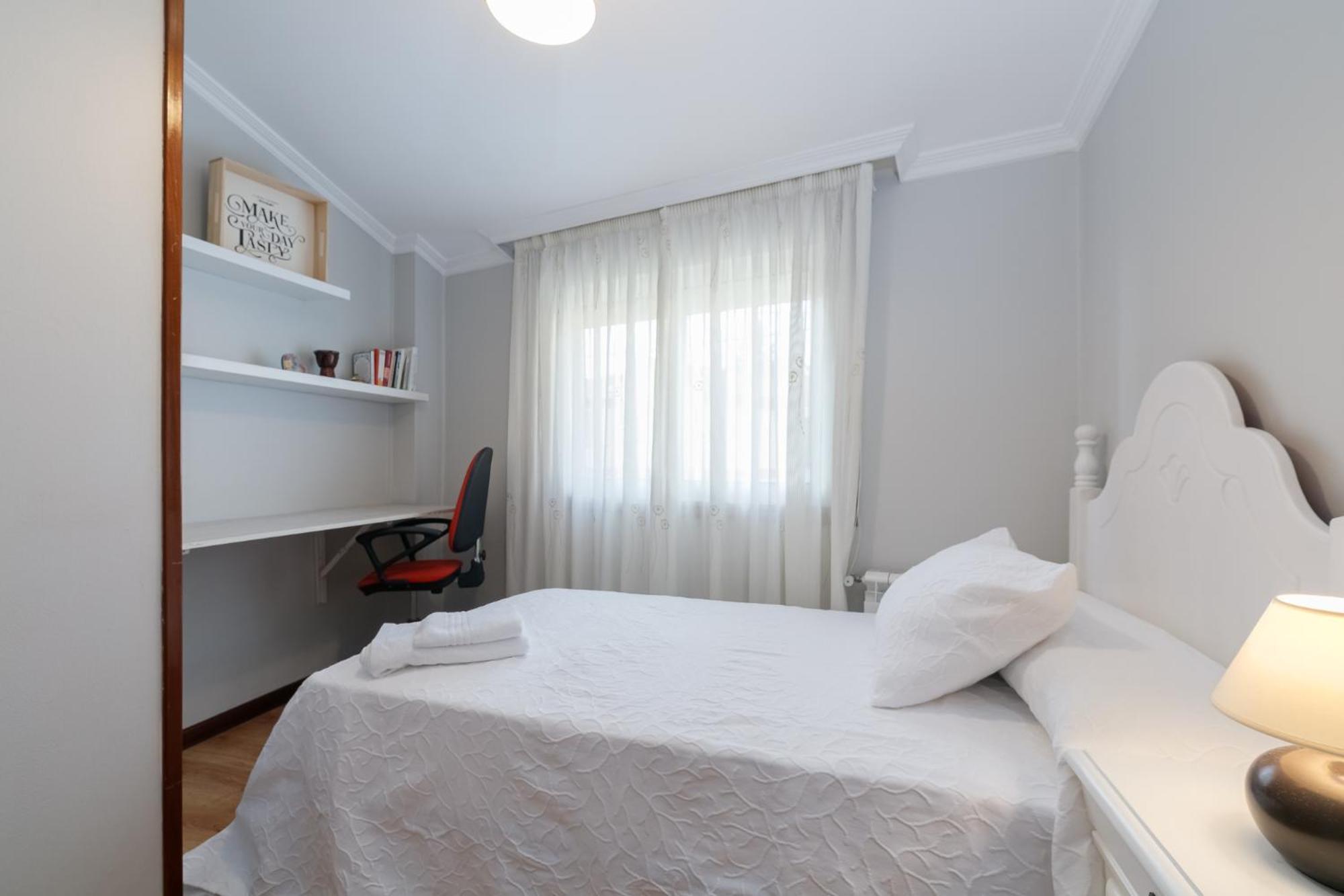 Relajante Y Acogedor En By Apartment Vigo